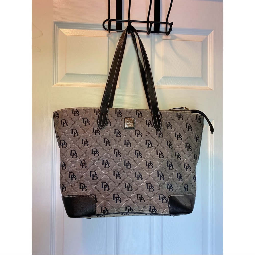 Dooney & Bourke bag